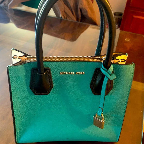 Michael Kors Handbag - Picture 1 of 4